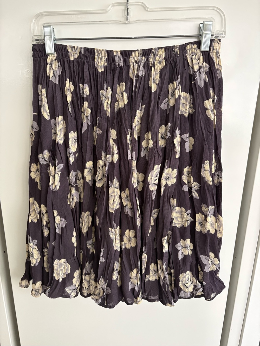 henri bendel Purple Floral Pleated Midi Skirt with Cream Flowers